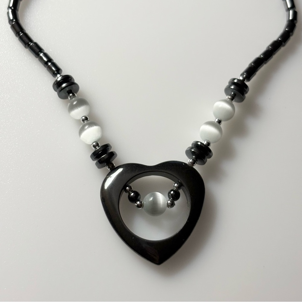Vintage Hematite Beaded White Tiger Eye Accent StoneHeart Necklace